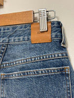 Load image into Gallery viewer, Closed pedal pusher heritage fit mid blue jeans - 6 UK
