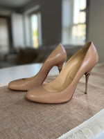 Load image into Gallery viewer, louboutin-nude-pumps
