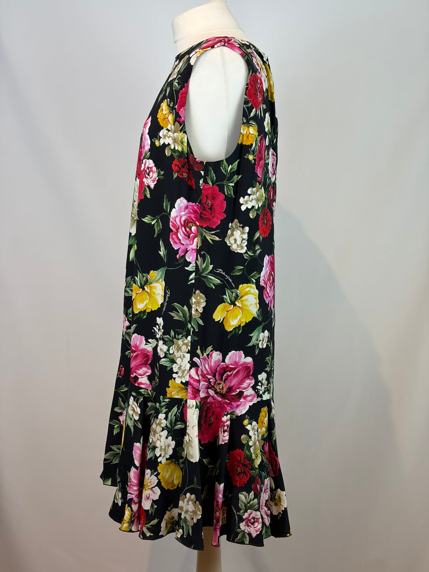 Dolce & Gabbana Black Floral Print Sleeveless Viscose Shift Midi Dress IT 50