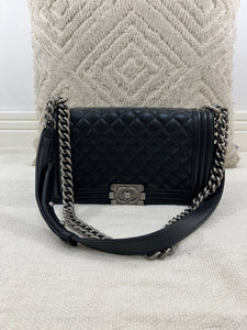 chanel-boy-bag-black-calfskin