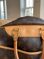 Load image into Gallery viewer, Louis Vuitton Monogram Deauville bag
