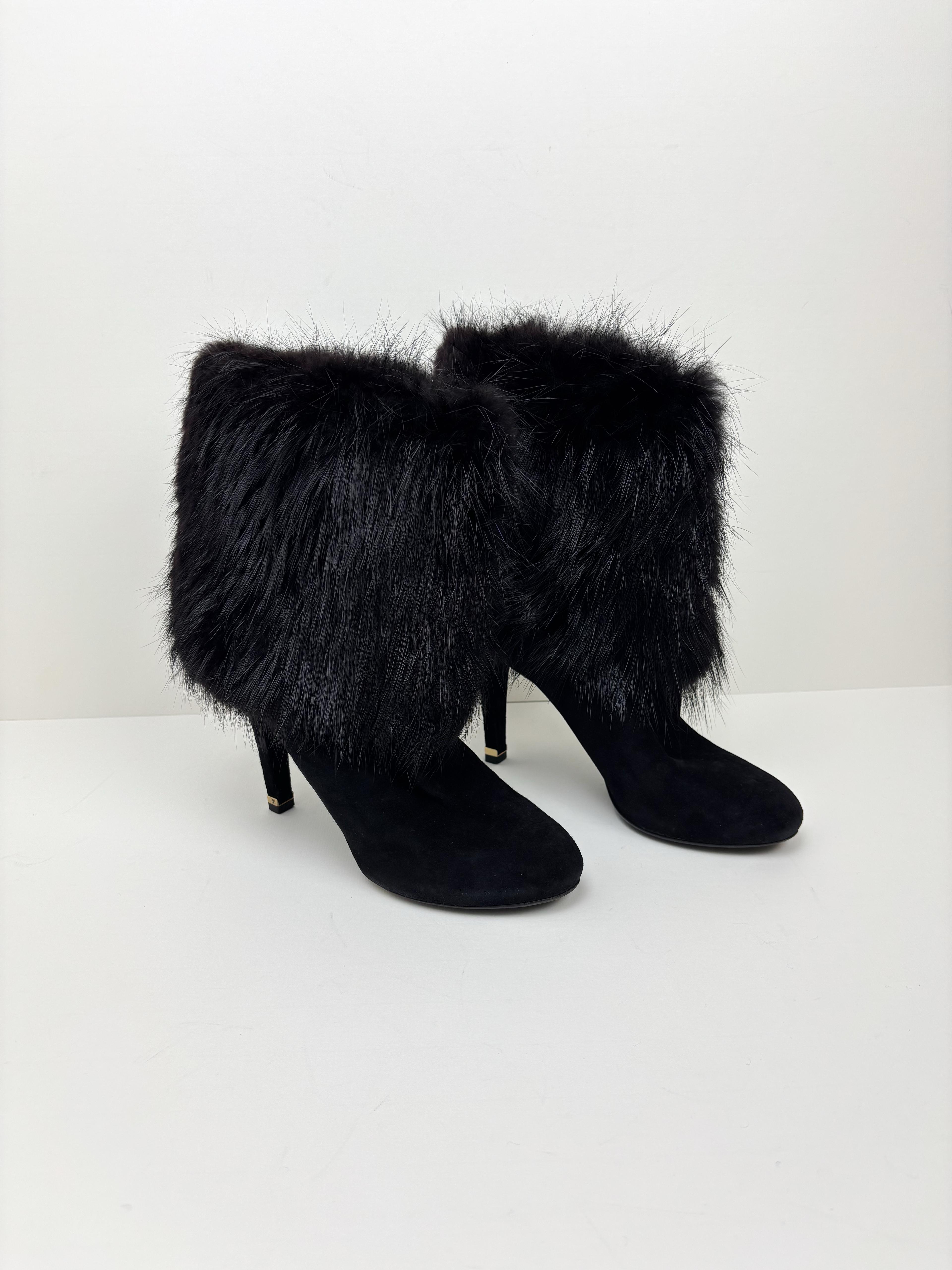 Louis Vuitton fur boots - 5 UK