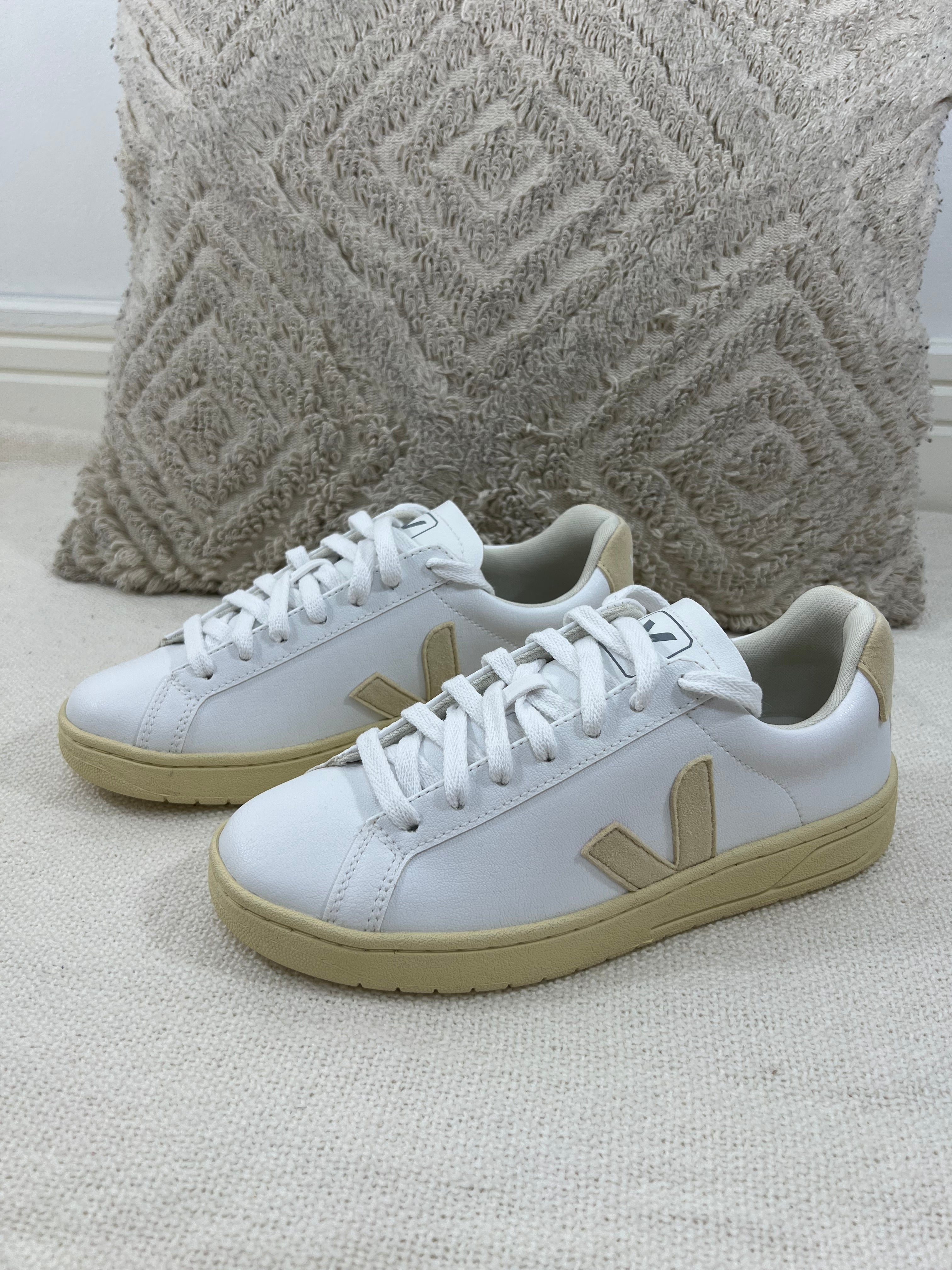 Vert white leather trainers - 3 UK