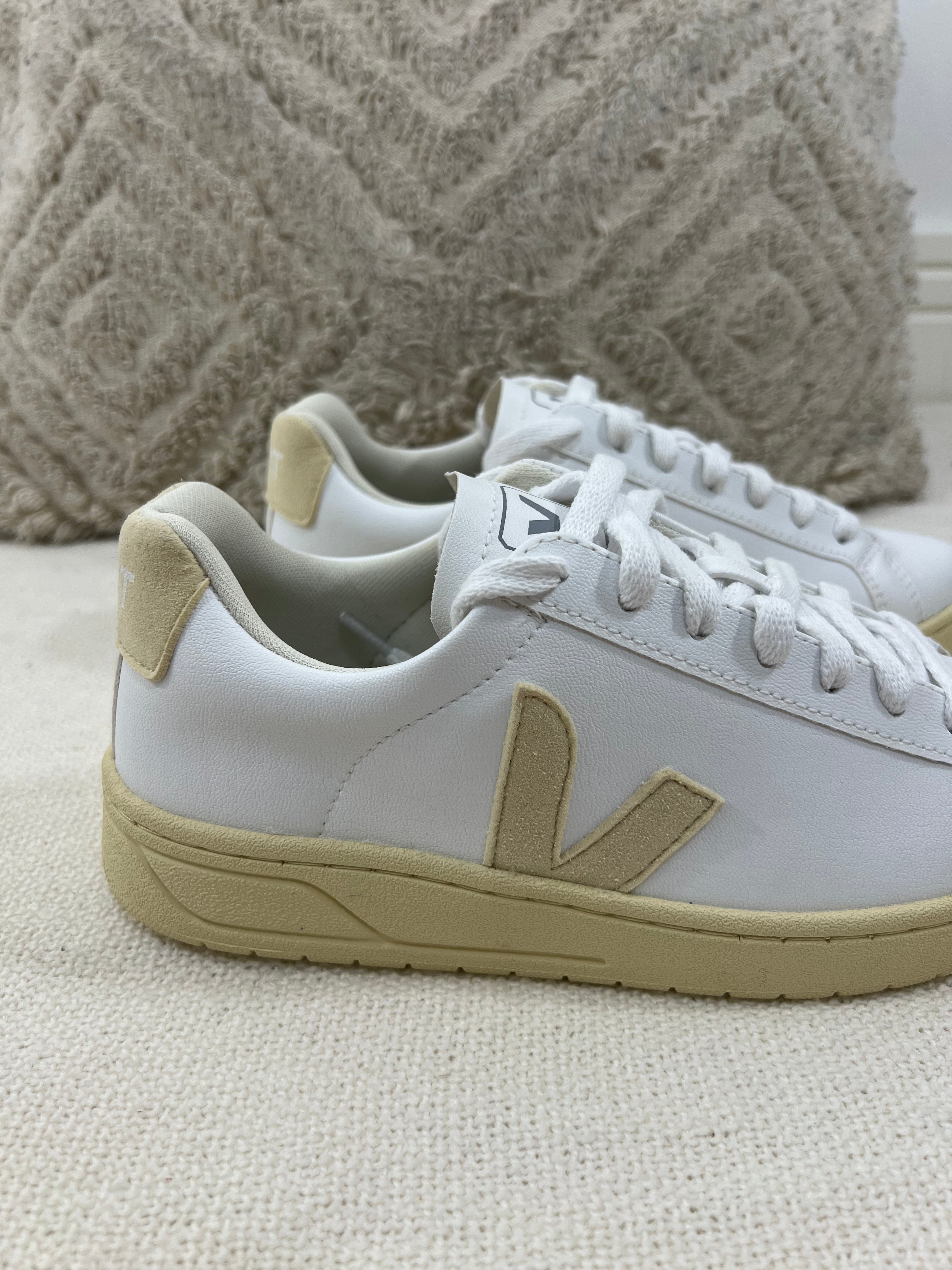 Vert white leather trainers - 3 UK