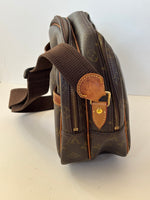 Load image into Gallery viewer, Louis Vuitton Reporter PM Monogram Canvas Brown
