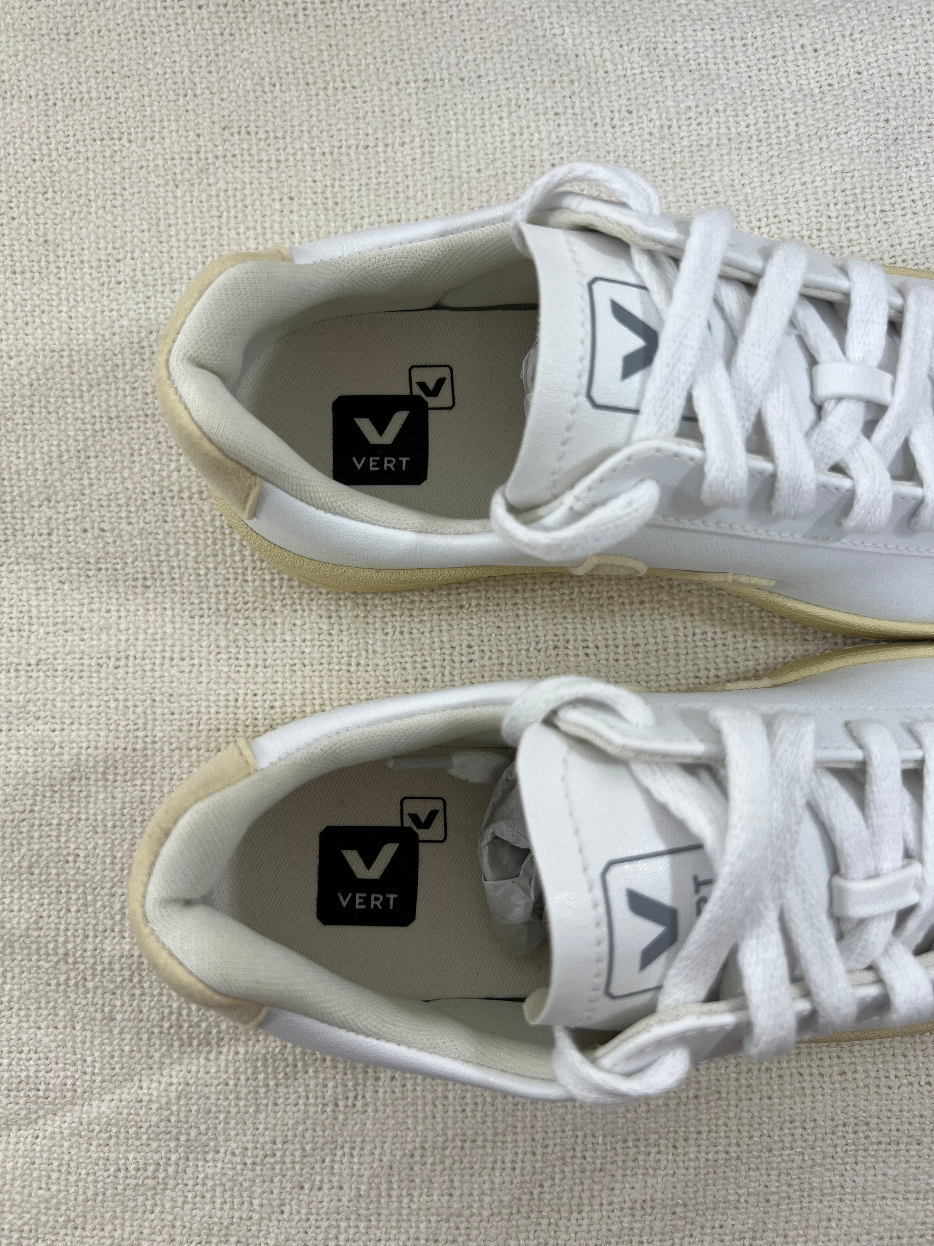 Vert white leather trainers - 3 UK