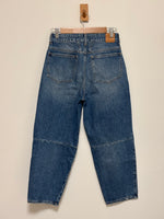 Load image into Gallery viewer, Closed pedal pusher heritage fit mid blue jeans - 6 UK
