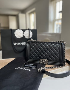 Black on black discount chanel boy bag