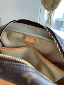 Louis Vuitton Monogram Deauville bag