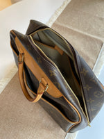 Load image into Gallery viewer, Louis Vuitton Monogram Deauville bag
