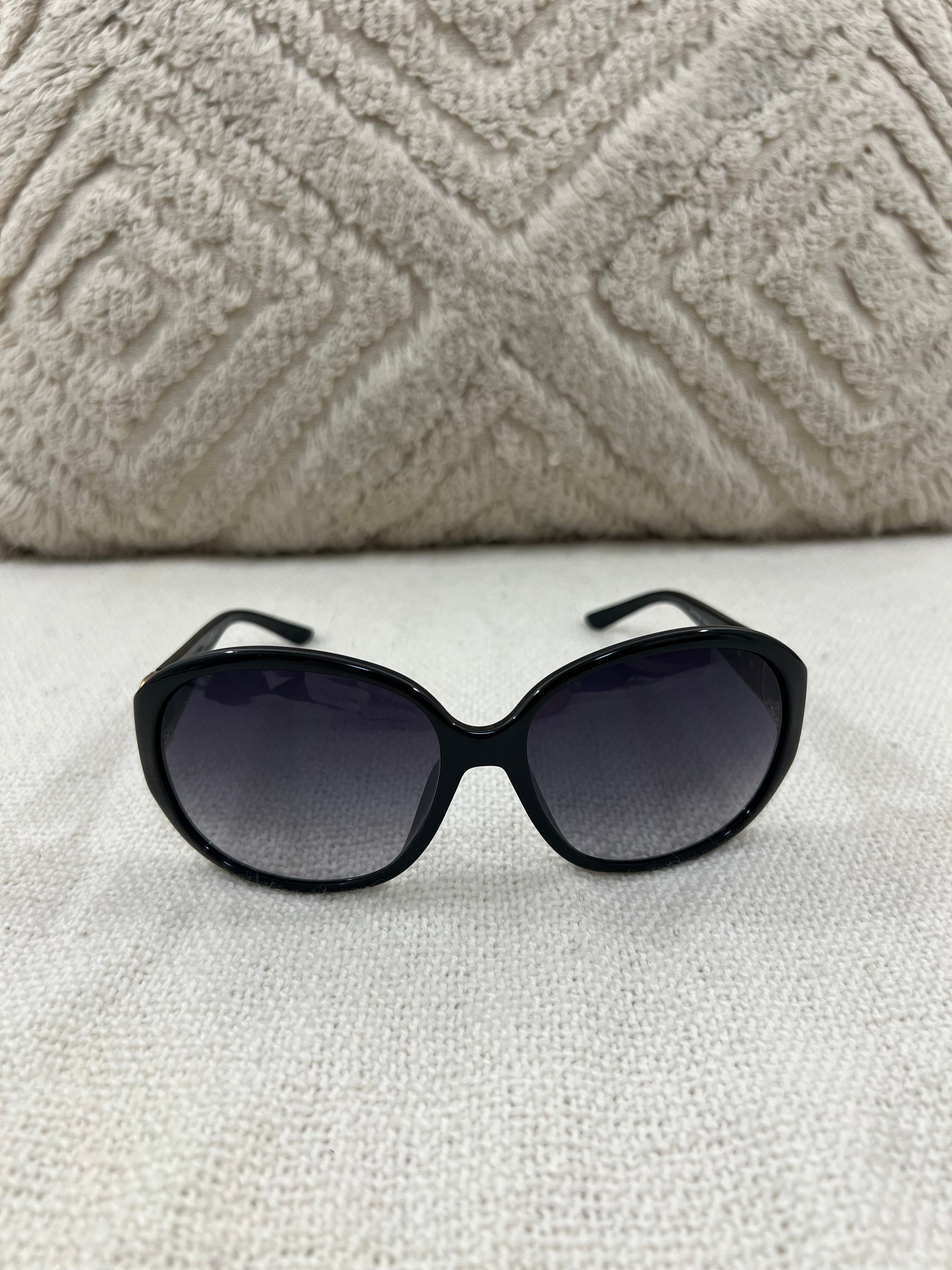 Gucci black sunglasses