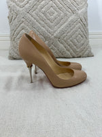 Load image into Gallery viewer, Christian Louboutin beige pumps - 6 UK
