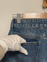 Load image into Gallery viewer, Closed pedal pusher heritage fit mid blue jeans - 6 UK
