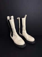 Load image into Gallery viewer, Flattered leather off white boots - 5 UK
