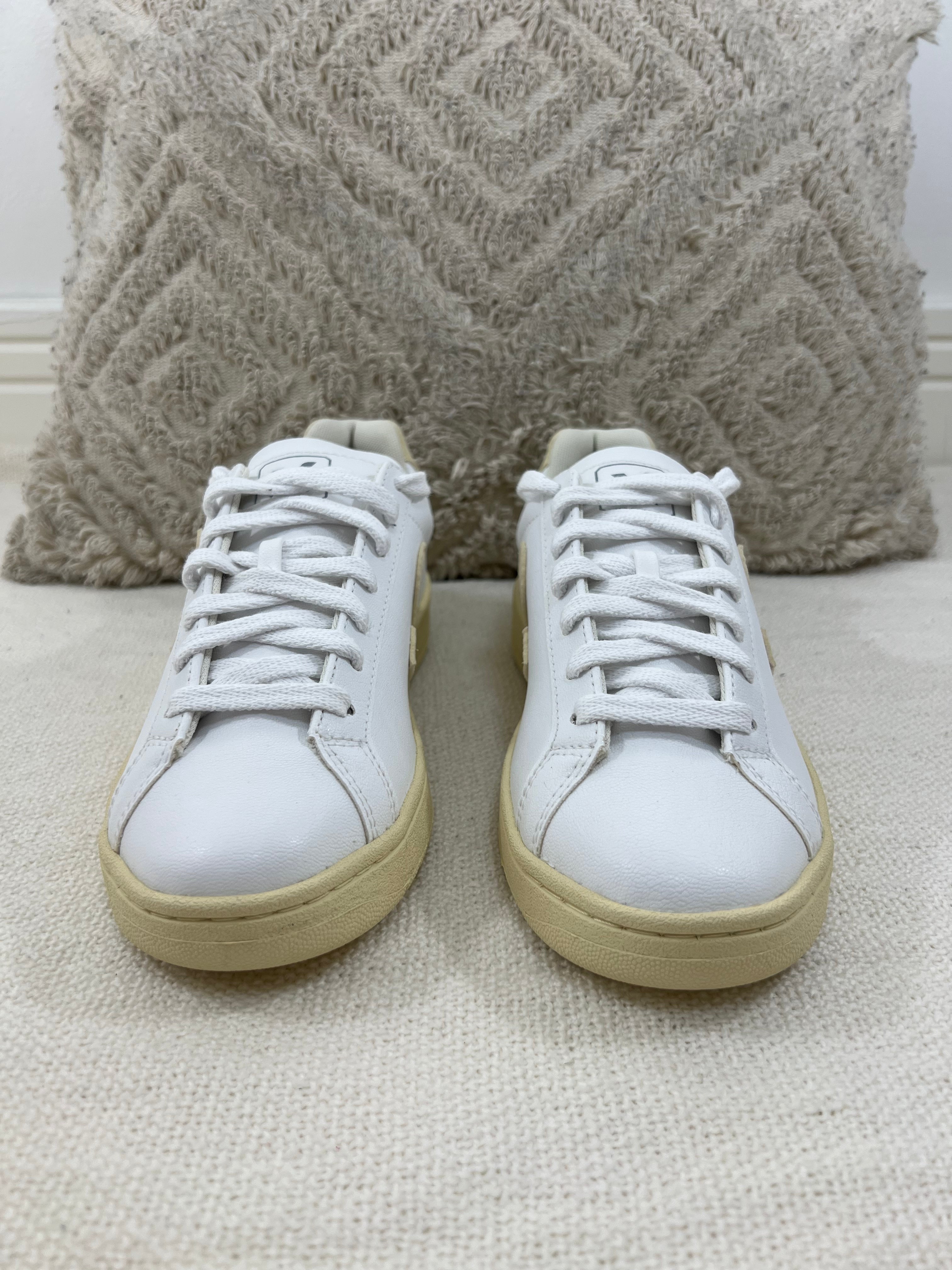 Vert white leather trainers - 3 UK