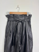 Load image into Gallery viewer, &amp; Other Stories leather trousers - 34 EU / XXS
