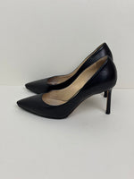 Load image into Gallery viewer, Jimmy Choo black scarpin - 34 EU
