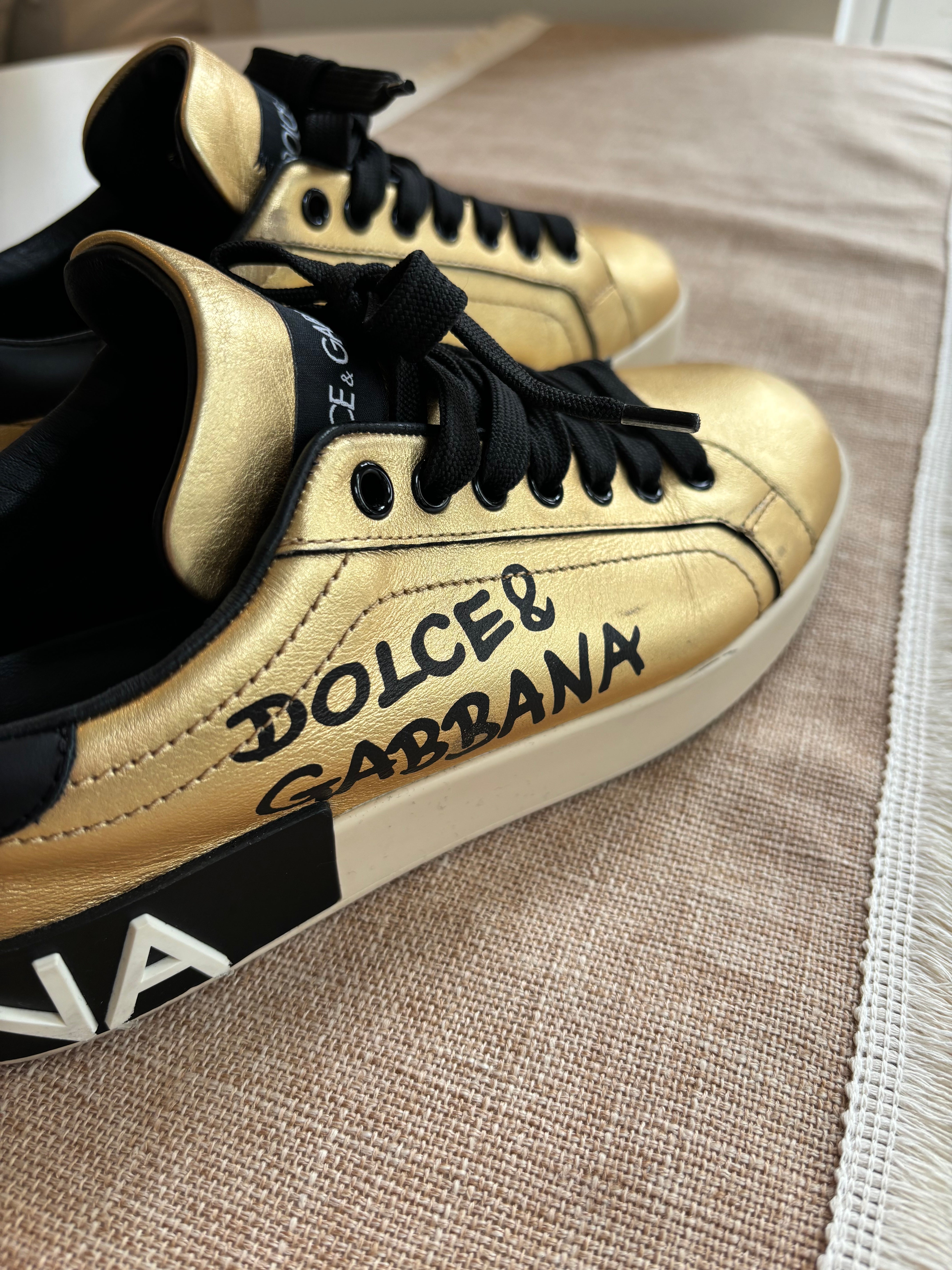 Dolce & Gabbana golden trainers - 5.5 UK