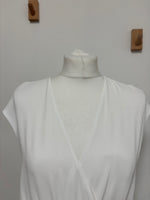 Load image into Gallery viewer, BCBGMAXAZRIA white blouse - M
