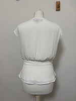 Load image into Gallery viewer, BCBGMAXAZRIA white blouse - M
