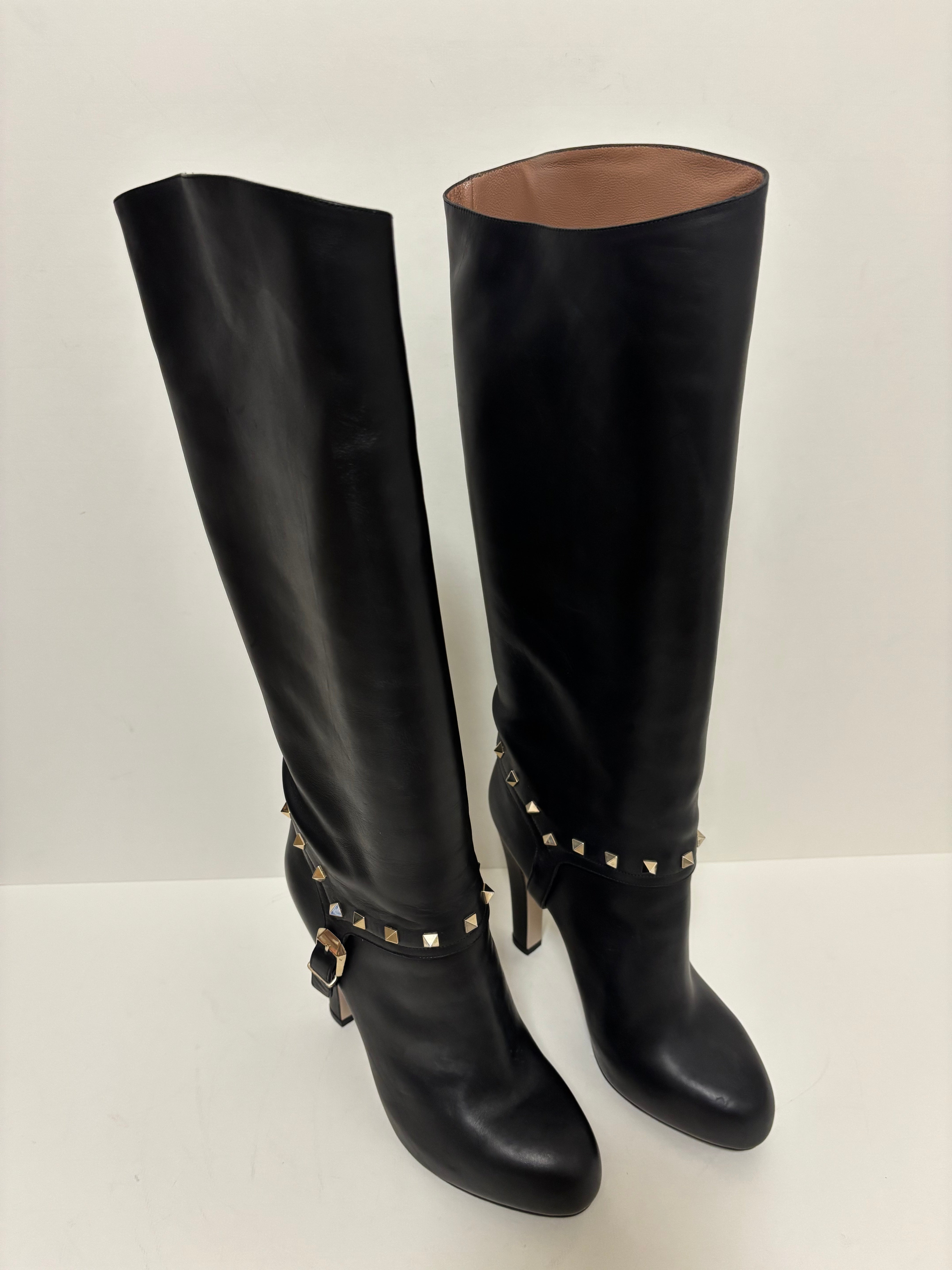 Valentino black Rockstud boots - 7.5 UK