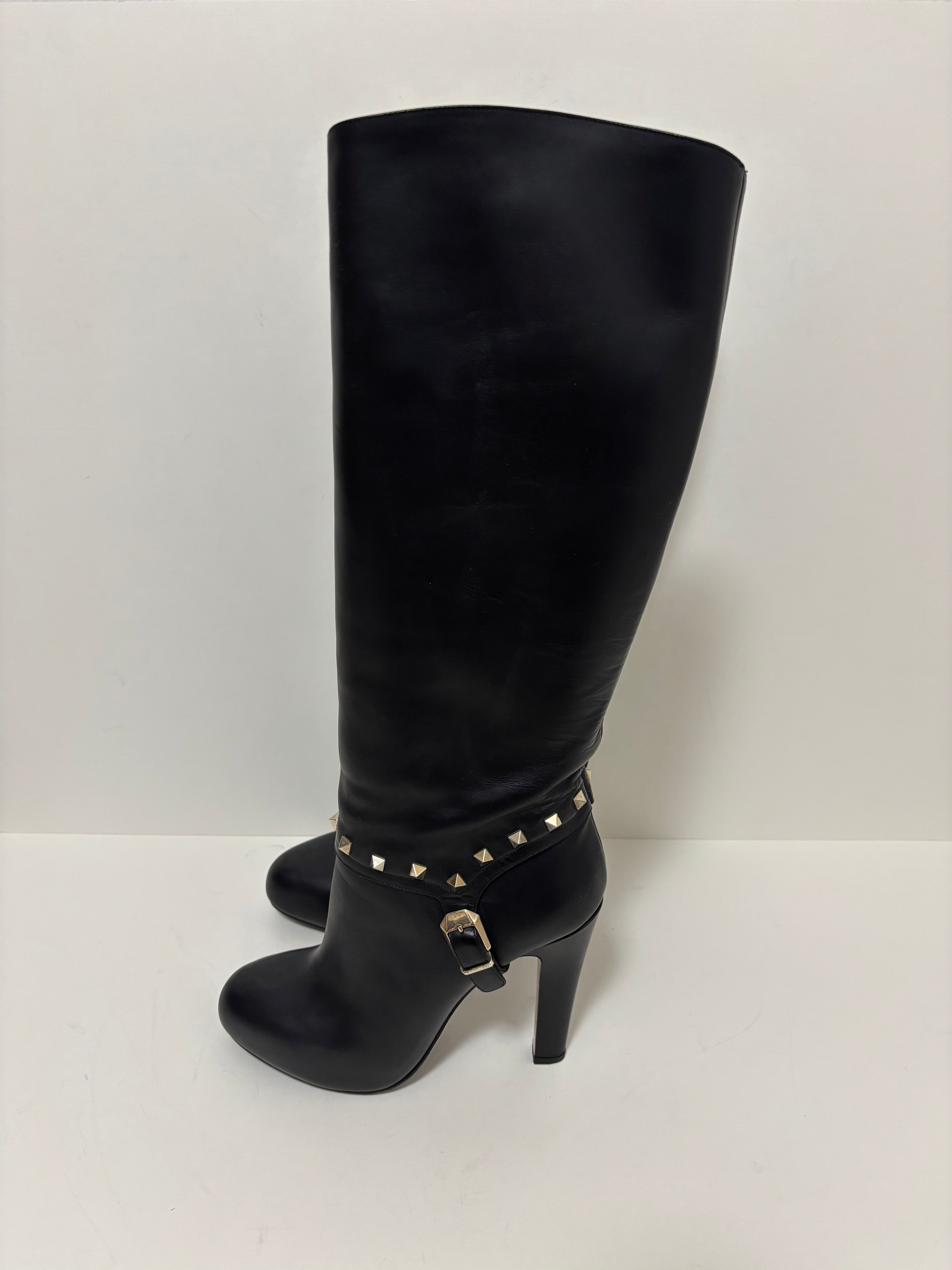 Valentino black Rockstud boots - 7.5 UK