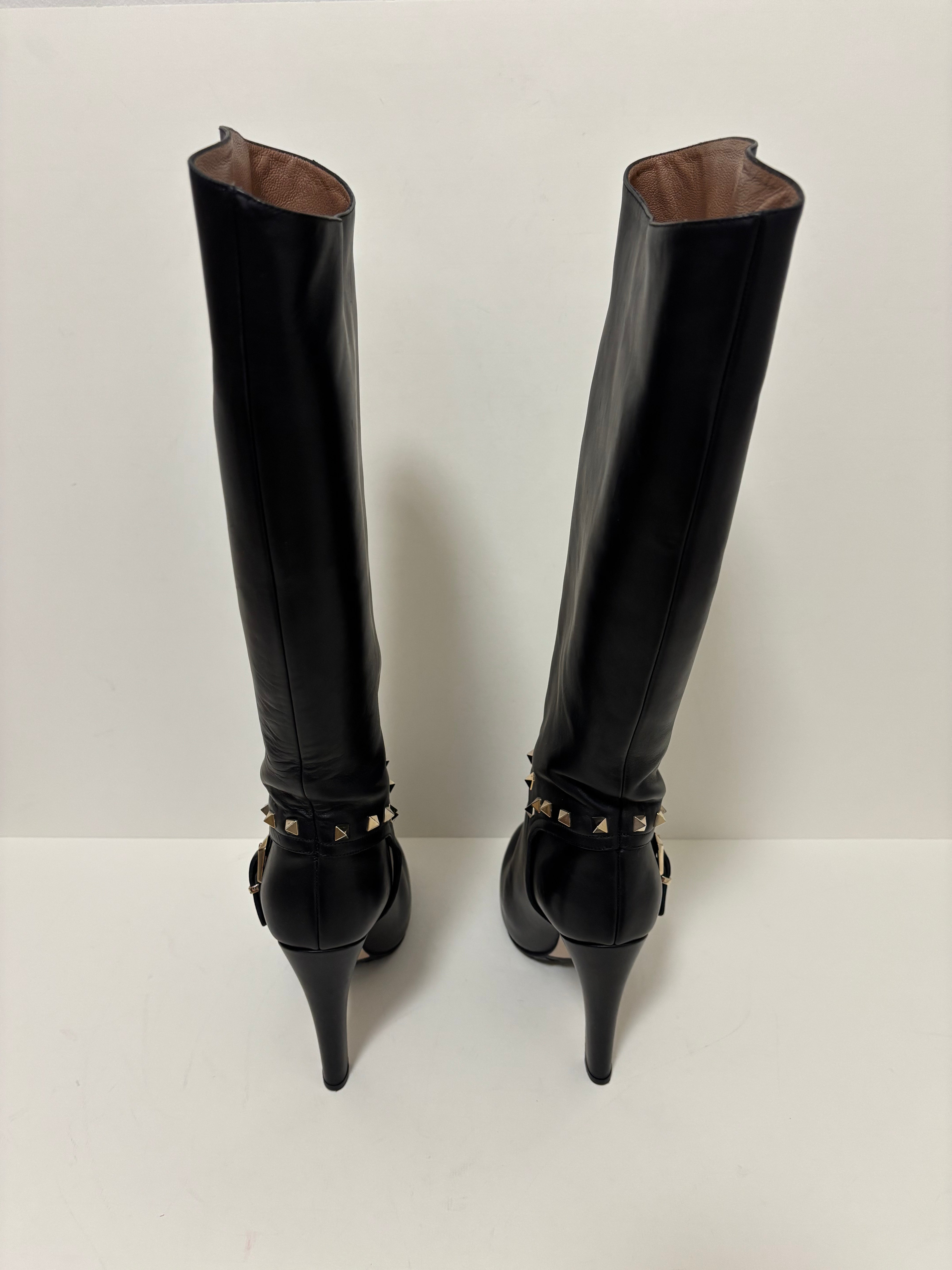 Valentino black Rockstud boots - 7.5 UK