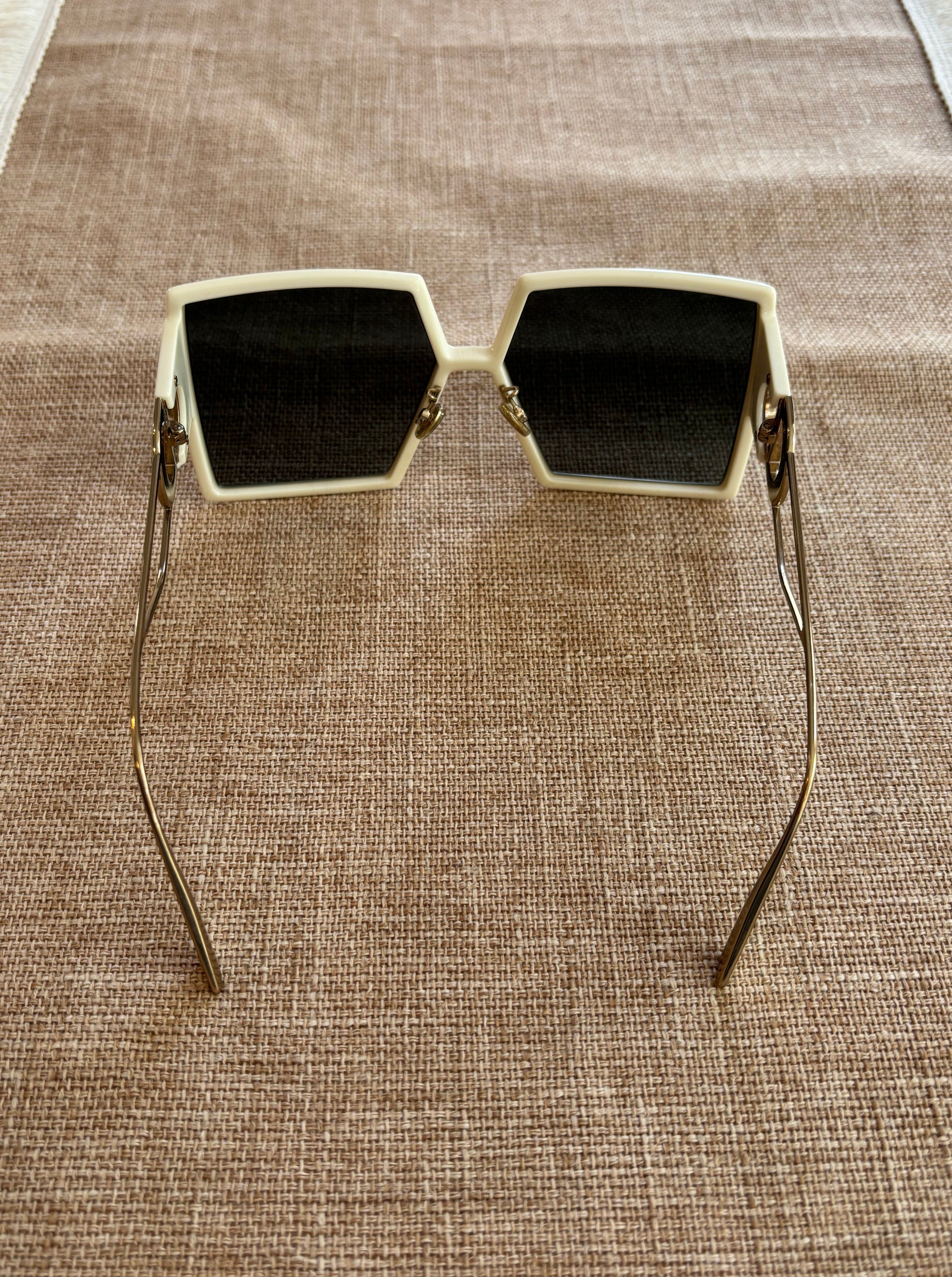 Dior 30 Montaigne sunglasses