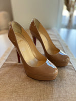 Load image into Gallery viewer, Louboutin nude pumps - 6 UK
