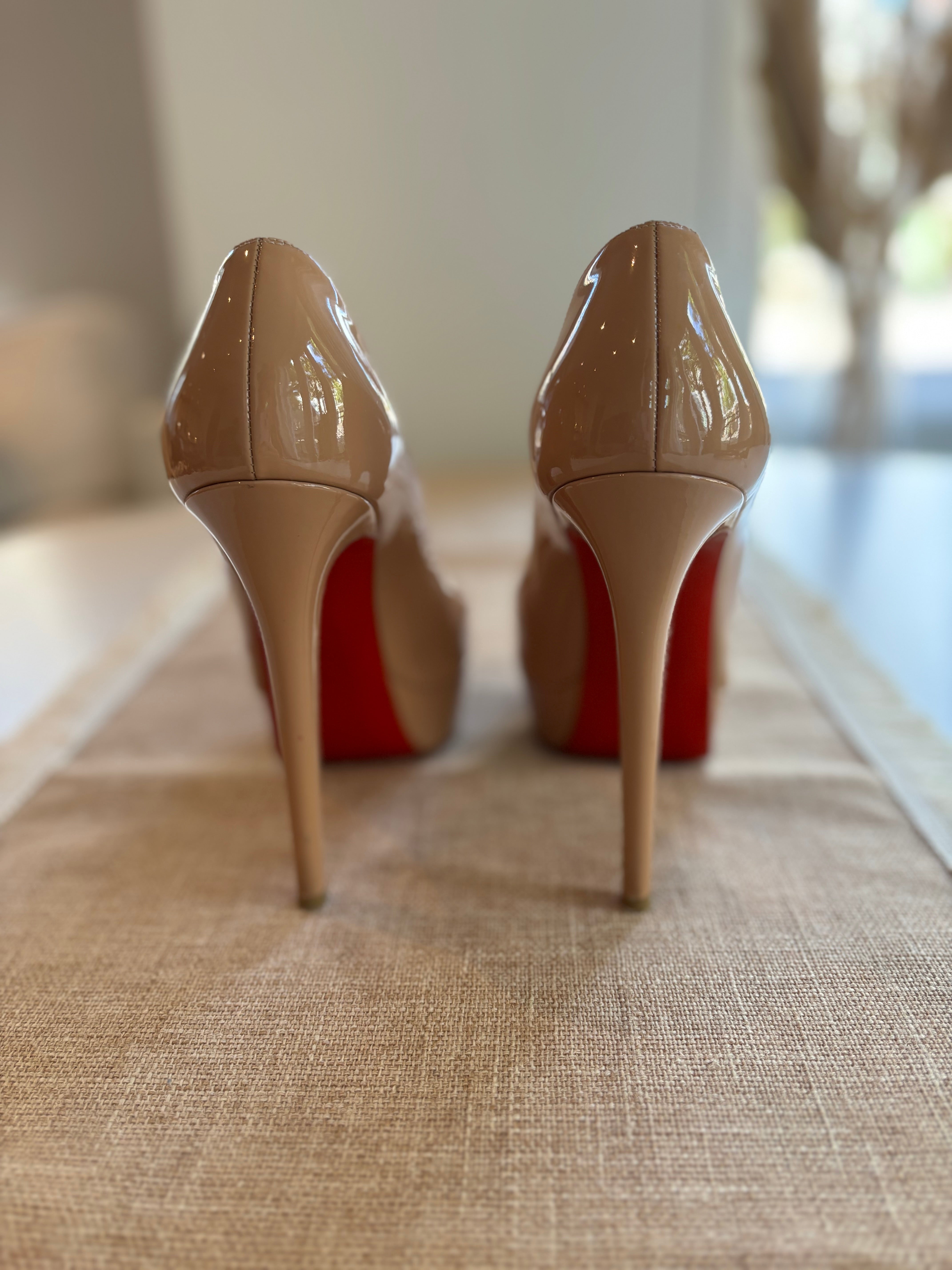 Louboutin nude pumps - 6 UK