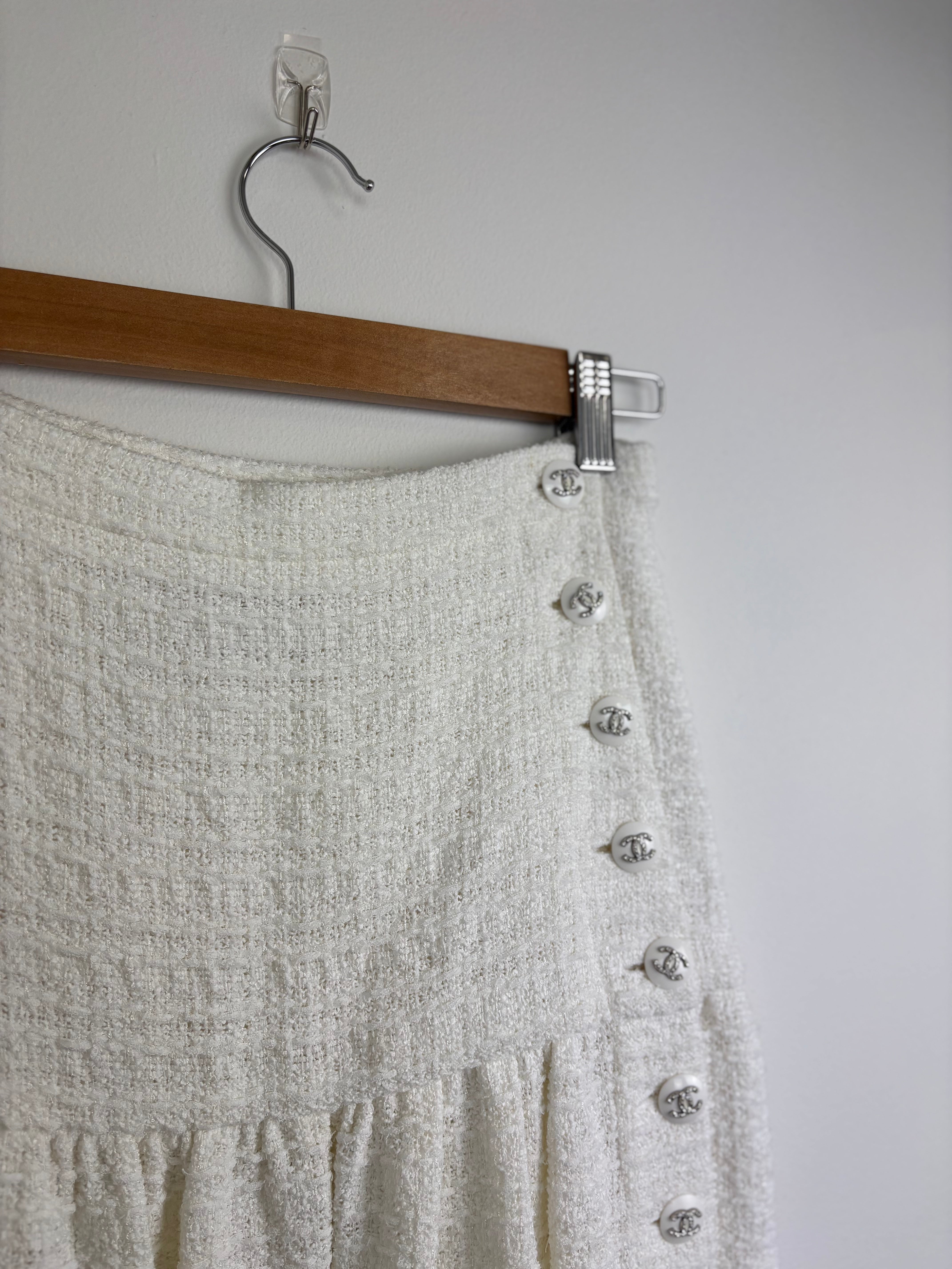 Chanel off white tweed skirt - 10 UK