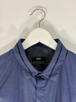 Load image into Gallery viewer, Boss blue shirt - L
