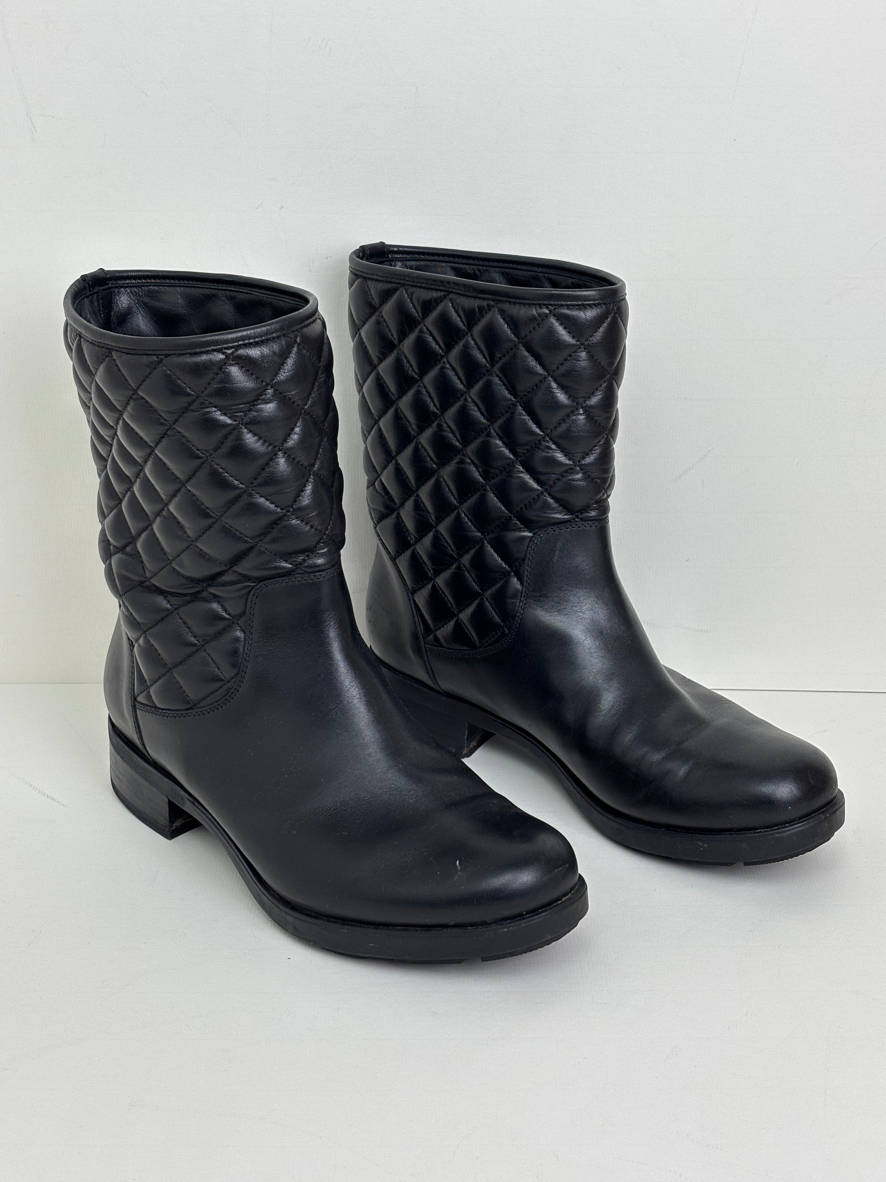 Moncler quilted leather boots - 5 UK
