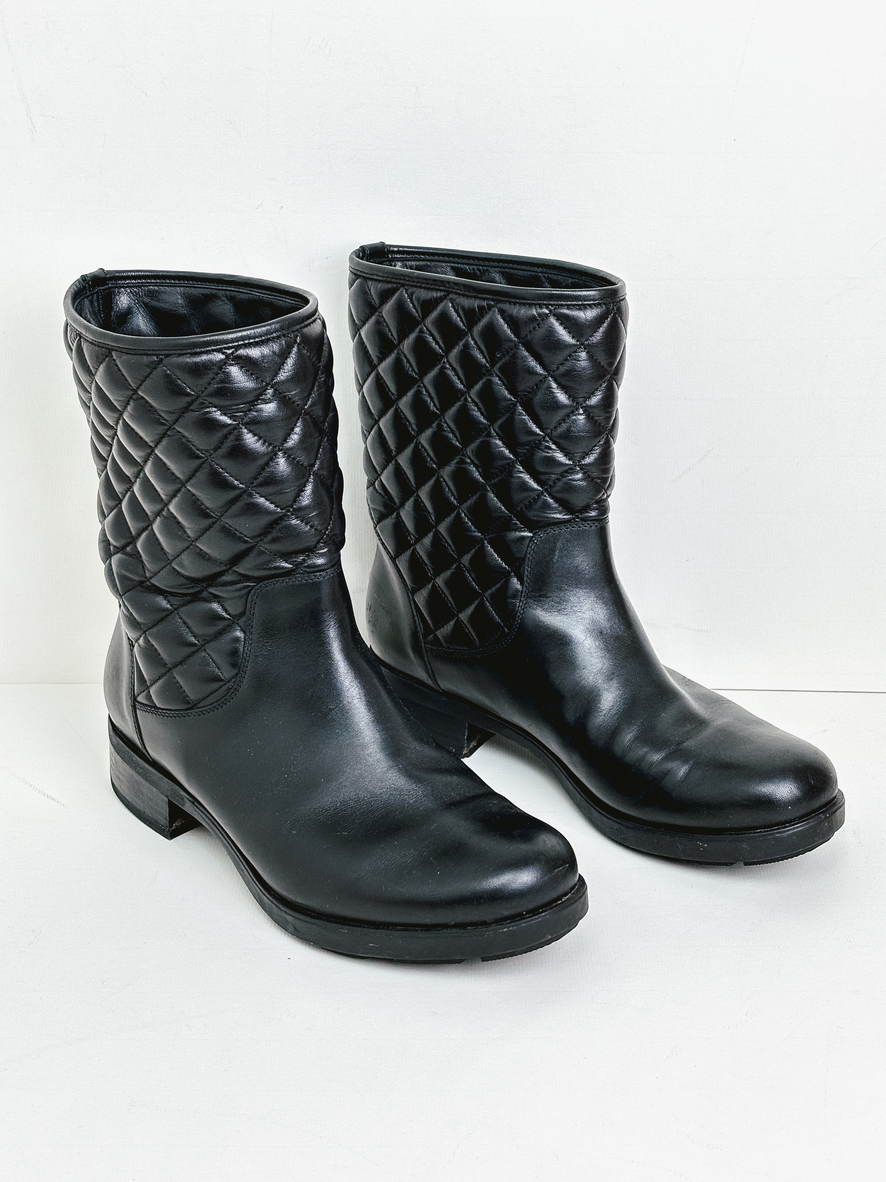 Moncler quilted leather boots - 5 UK