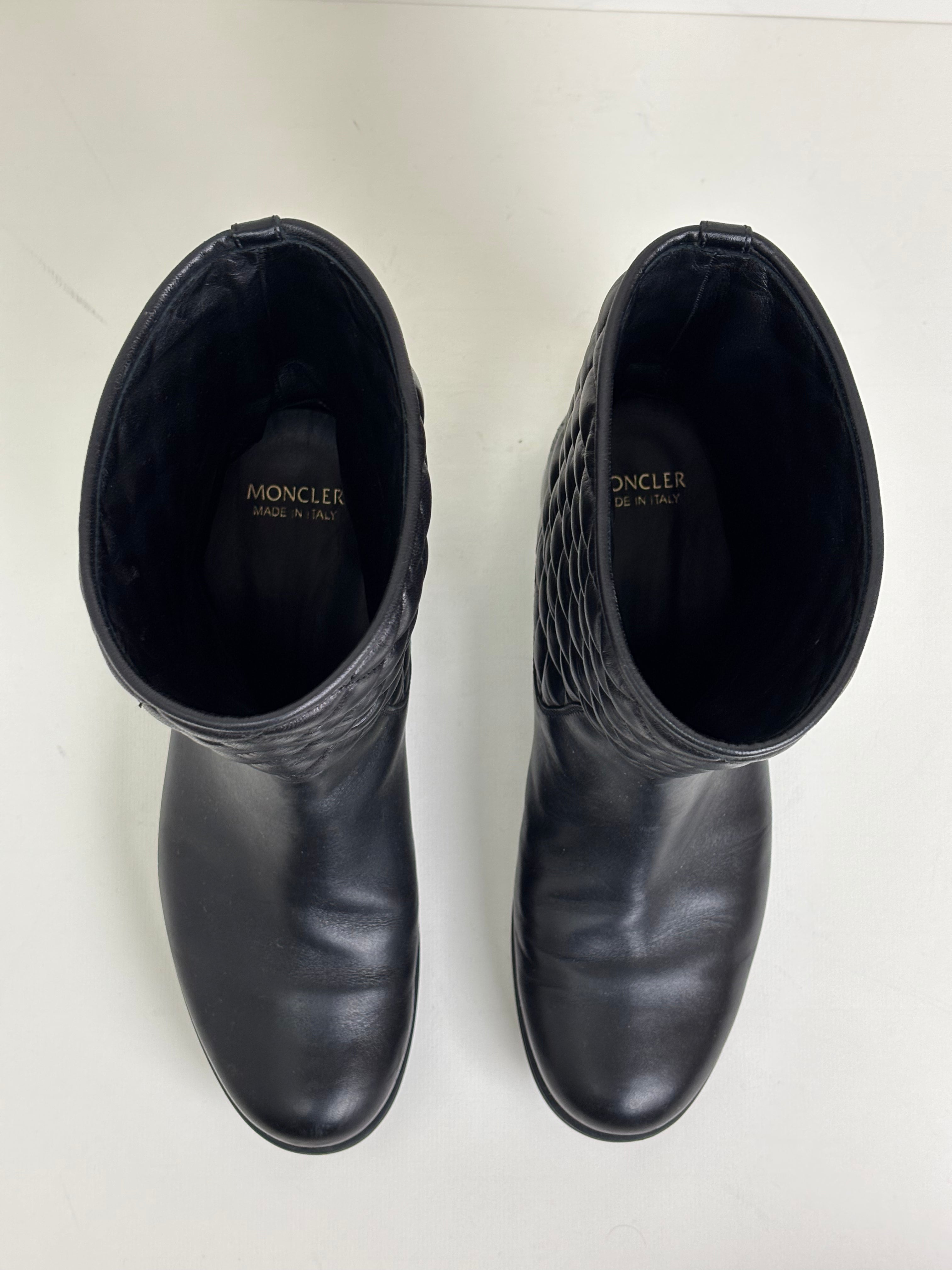 Moncler quilted leather boots - 5 UK