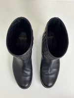 Load image into Gallery viewer, Moncler quilted leather boots - 5 UK
