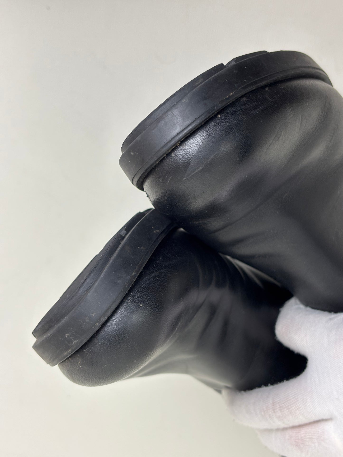 Moncler quilted leather boots - 5 UK
