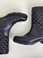 Load image into Gallery viewer, Moncler quilted leather boots - 5 UK
