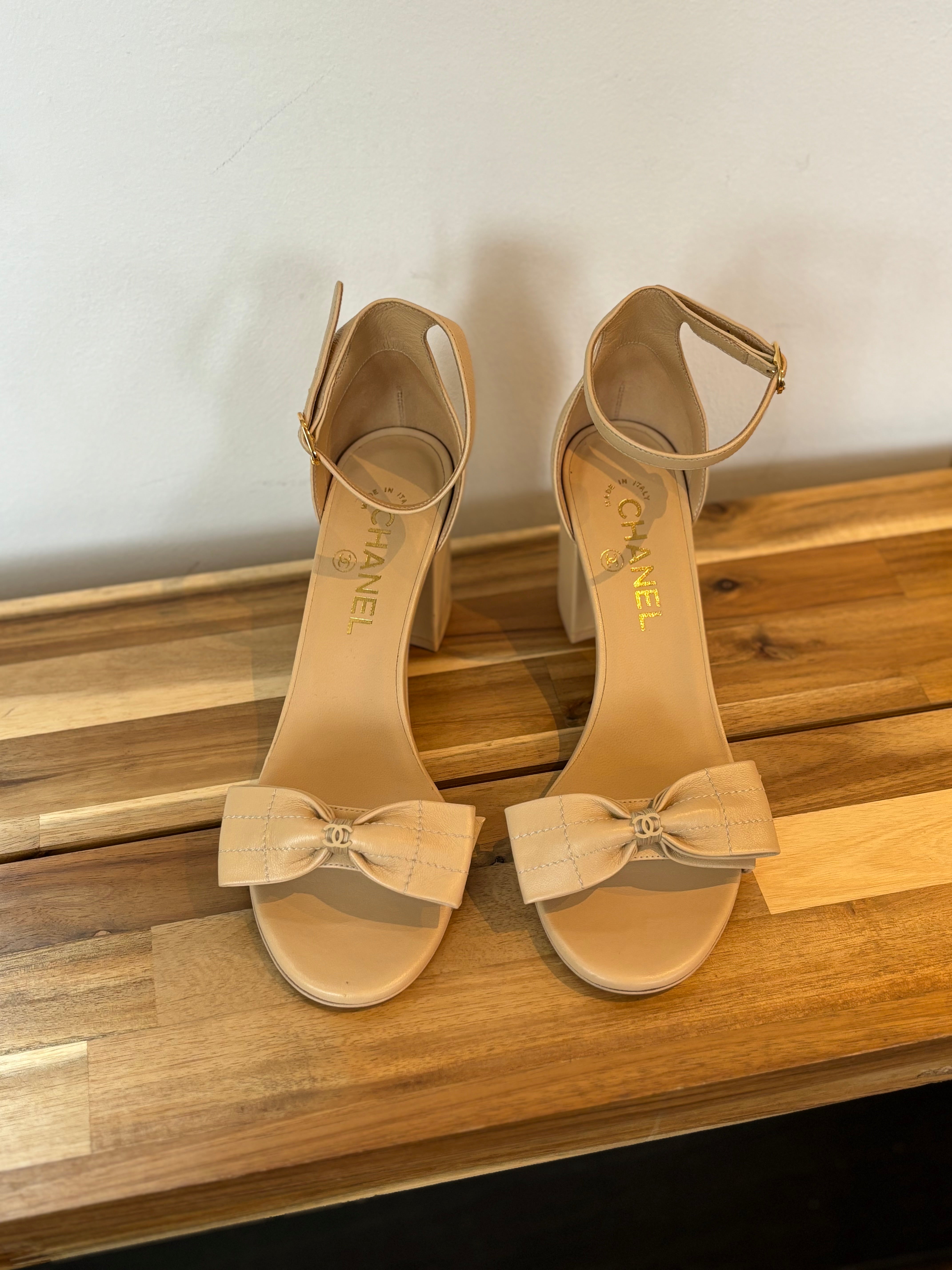 Chanel beige block heels sandals - 5 UK