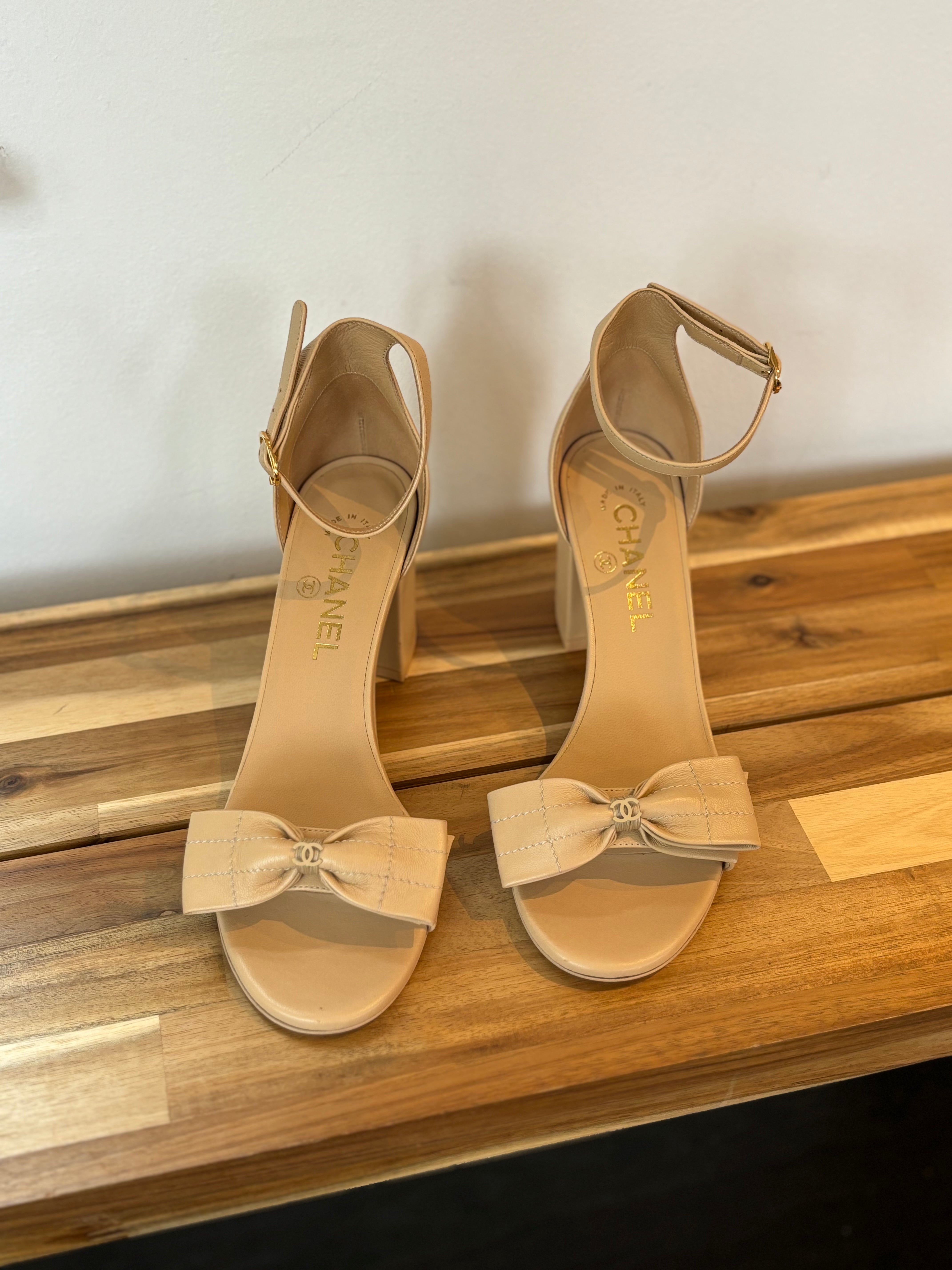 Chanel beige block heels sandals - 5 UK