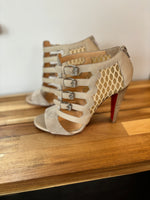 Load image into Gallery viewer, Louboutin heels - 5 UK
