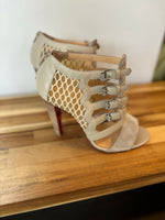 Load image into Gallery viewer, Louboutin heels - 5 UK
