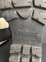 Load image into Gallery viewer, Flattered leather off white boots - 5 UK
