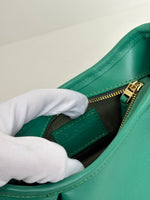 Load image into Gallery viewer, Elleme Dimple 'Kelly green' bag
