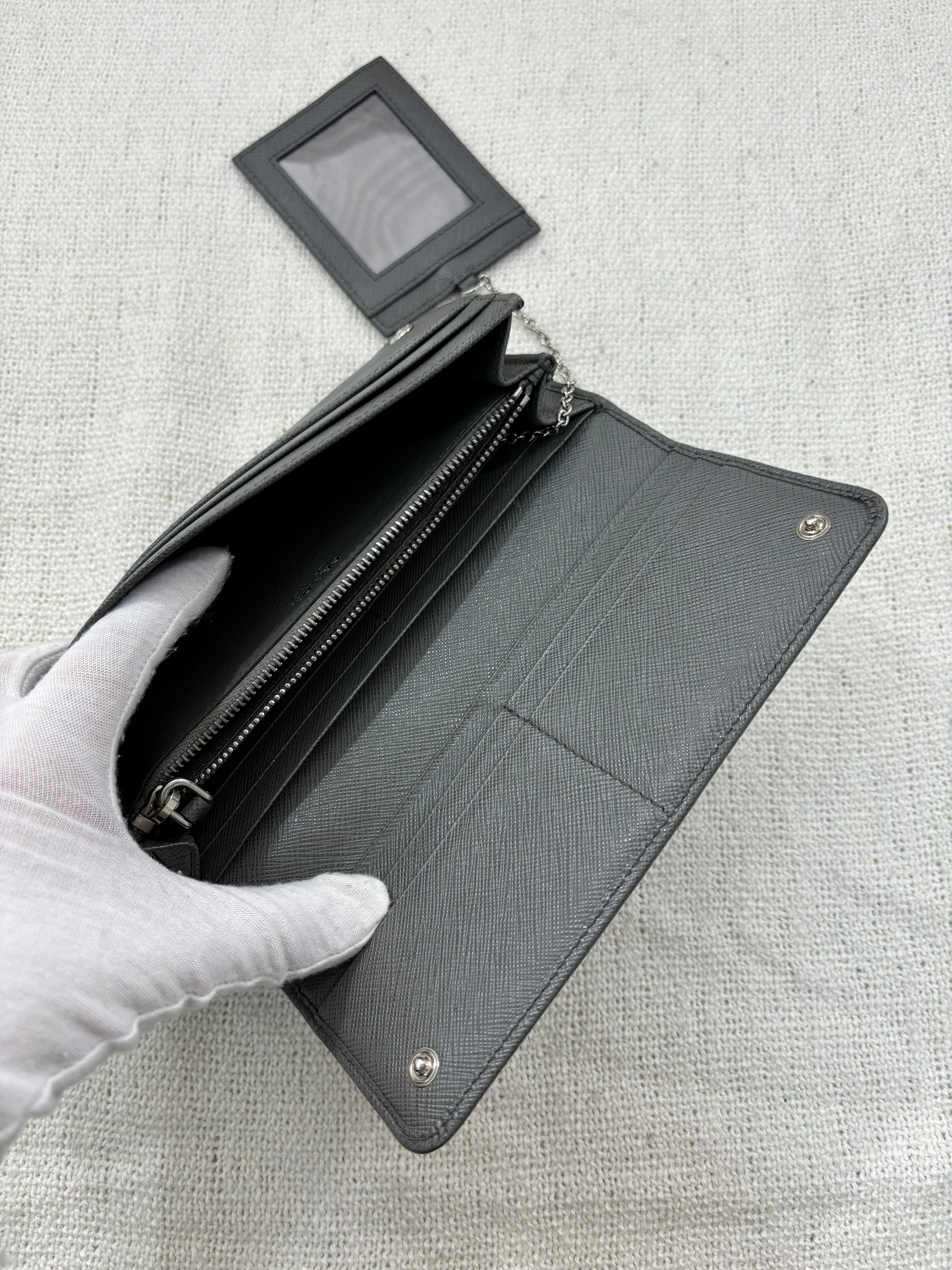 prada-leather-wallet