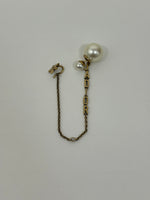 Load image into Gallery viewer, Dior single ear cuff earring
