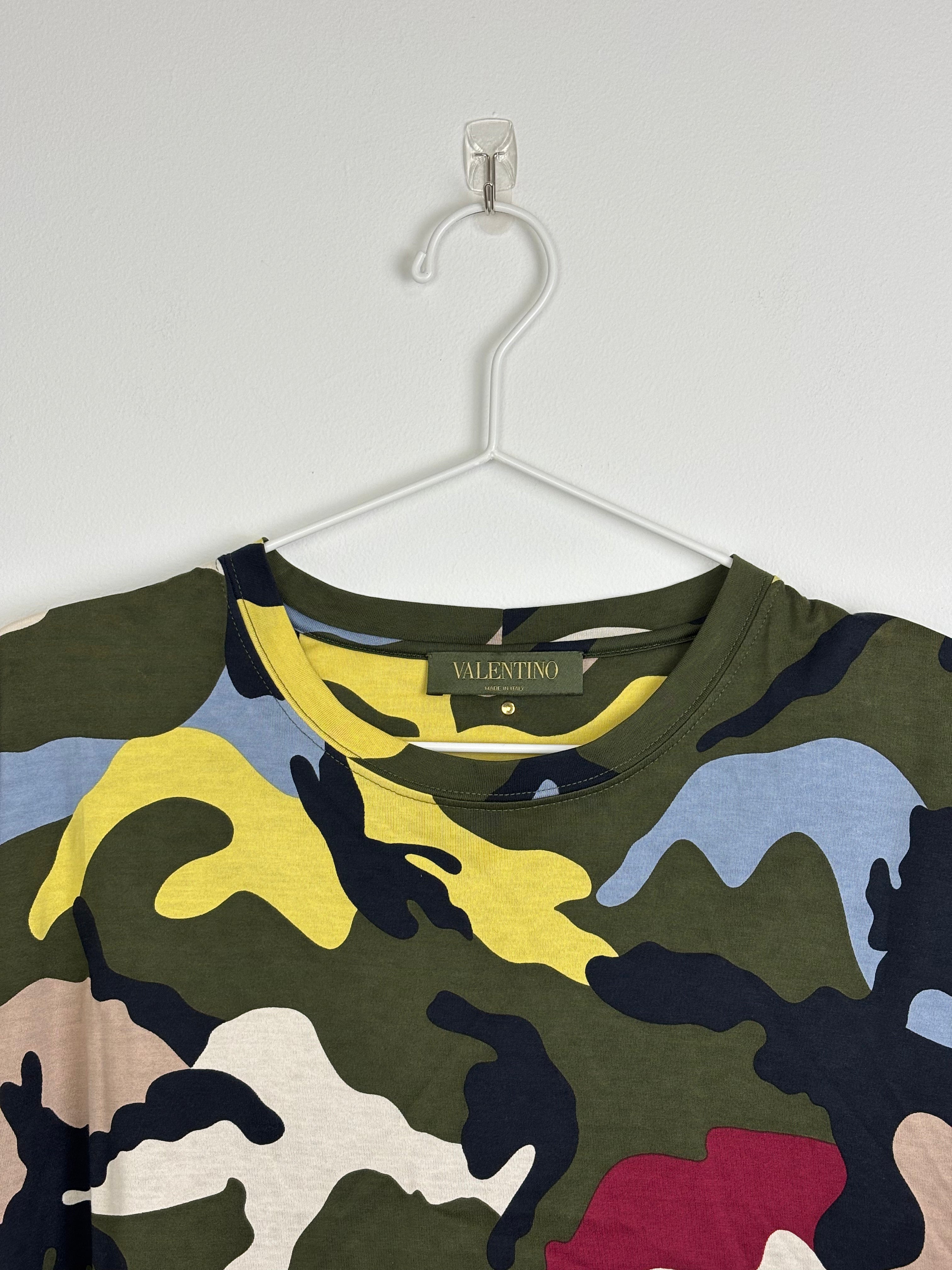Valentino camouflage t-shirt - M