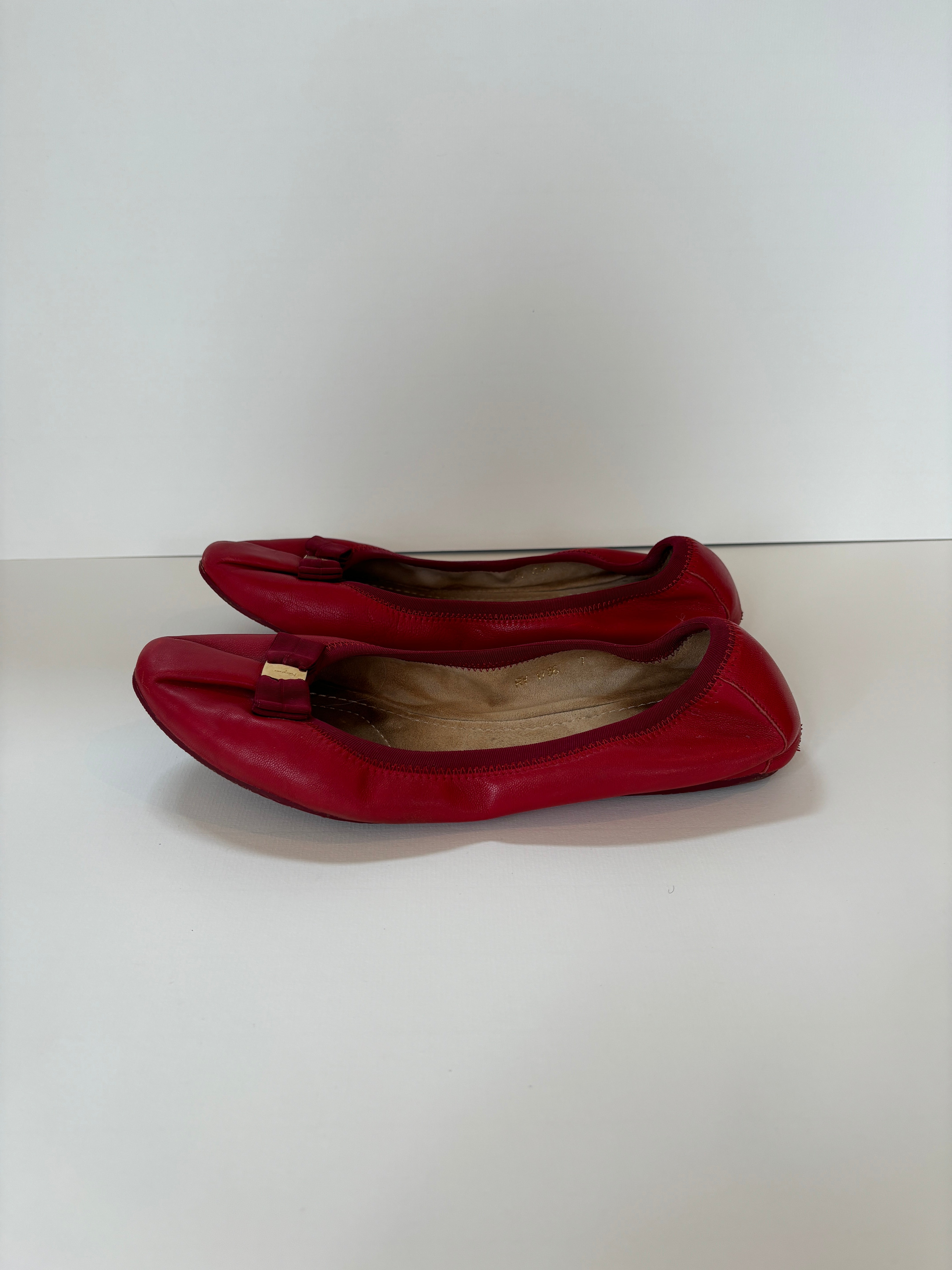 Ferragamo red ballerinas - 5 UK