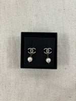 Load image into Gallery viewer, Chanel earrings
