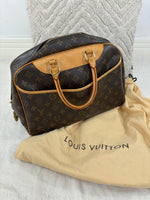 Load image into Gallery viewer, louis-vuitton-deauville-bag
